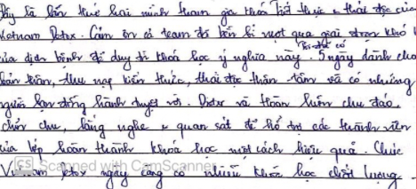 Original handwritten review from Chị Ng.H. Giang